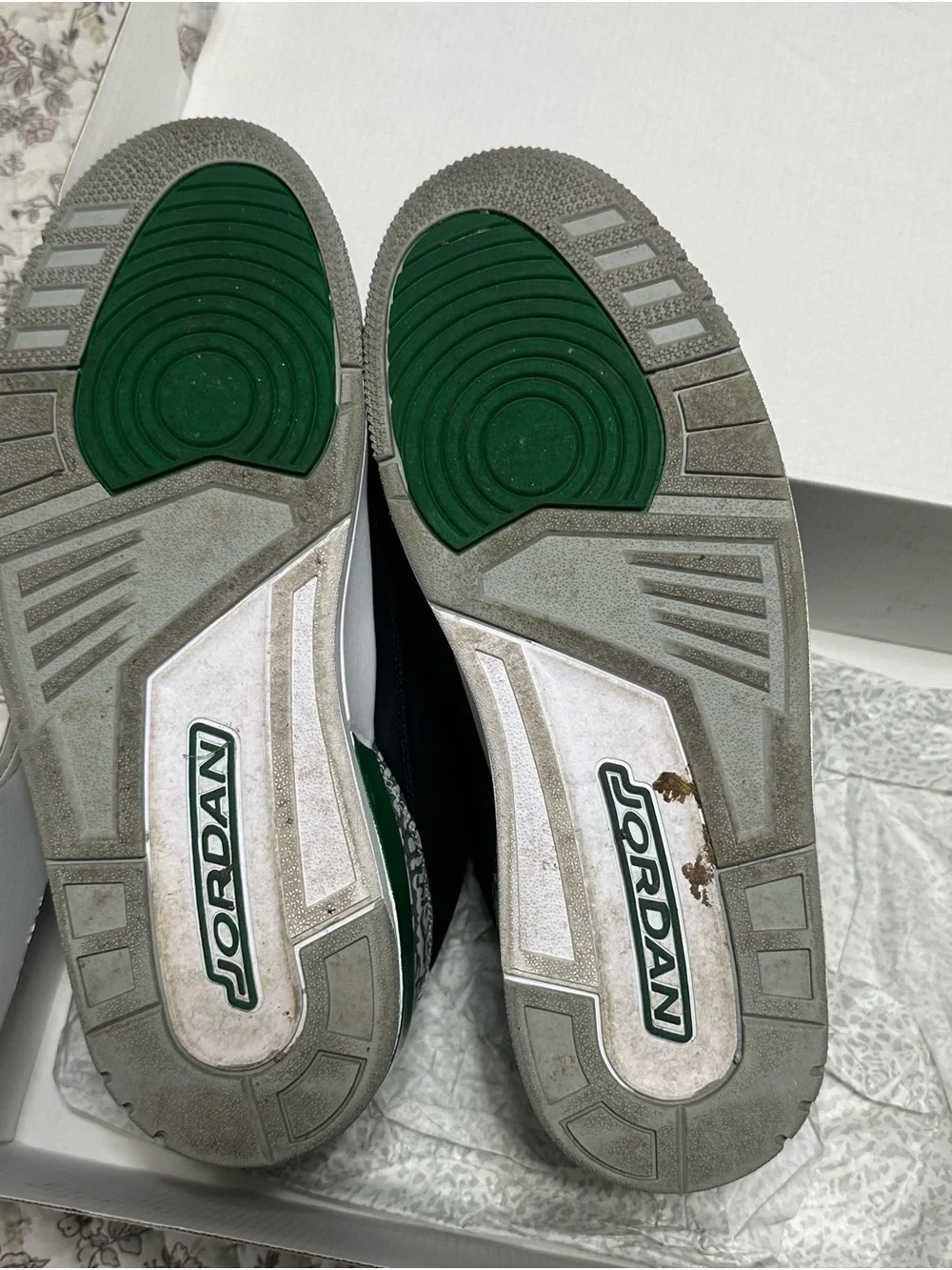 Men's Black and Green Retro Basketball Sneakers